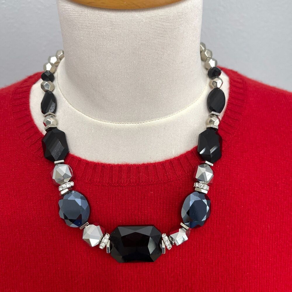 White House Black Market Blue‎ Black Silver Rhinestones Beaded Beads Necklace
